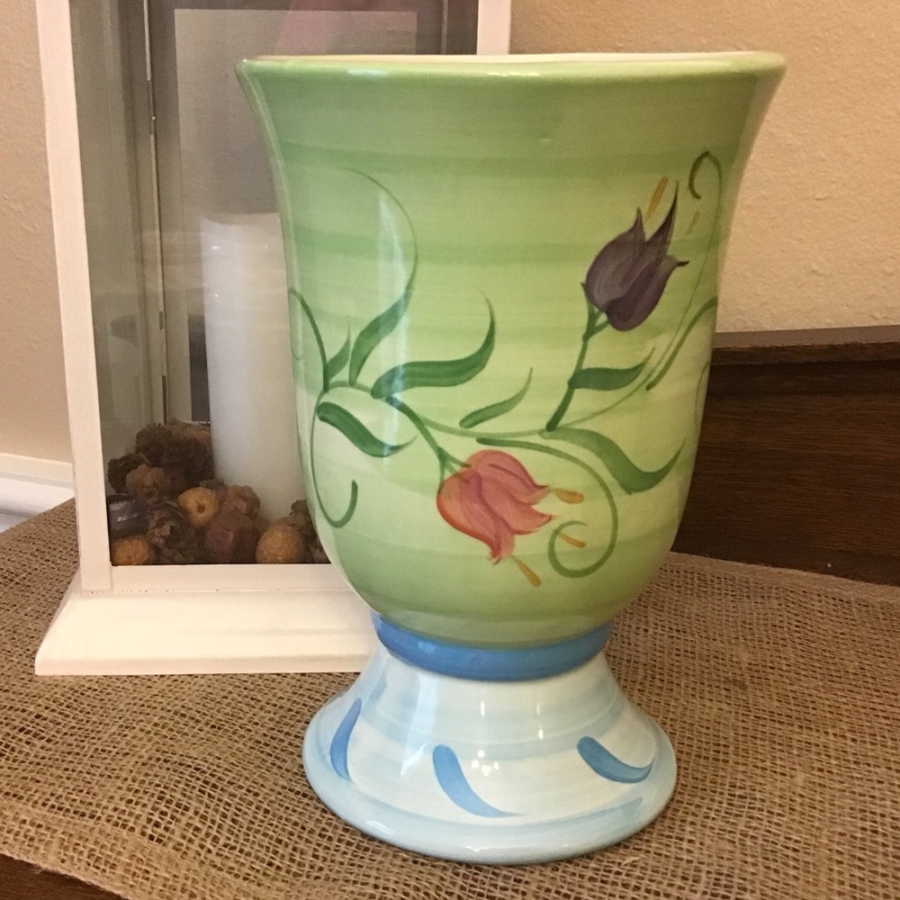 Gail Pittman signed hand painted vase